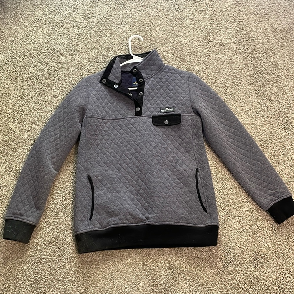 Simply Southern. Size small. Quilted, pull-over. Blue with black accents.